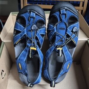 Keen Venice H2 Navy Women's Sandals size 8